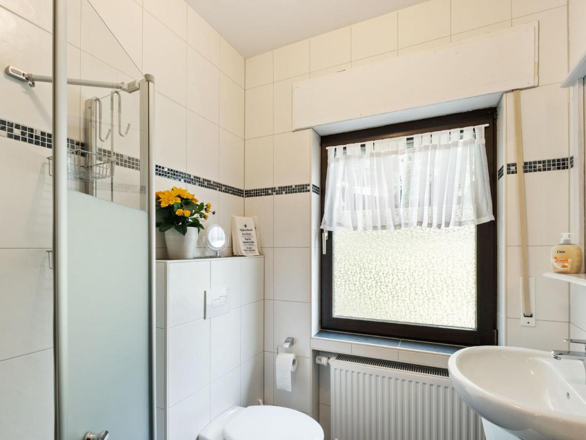 Idyllic Bungalow In Feusdorf With Forest View エクステリア 写真