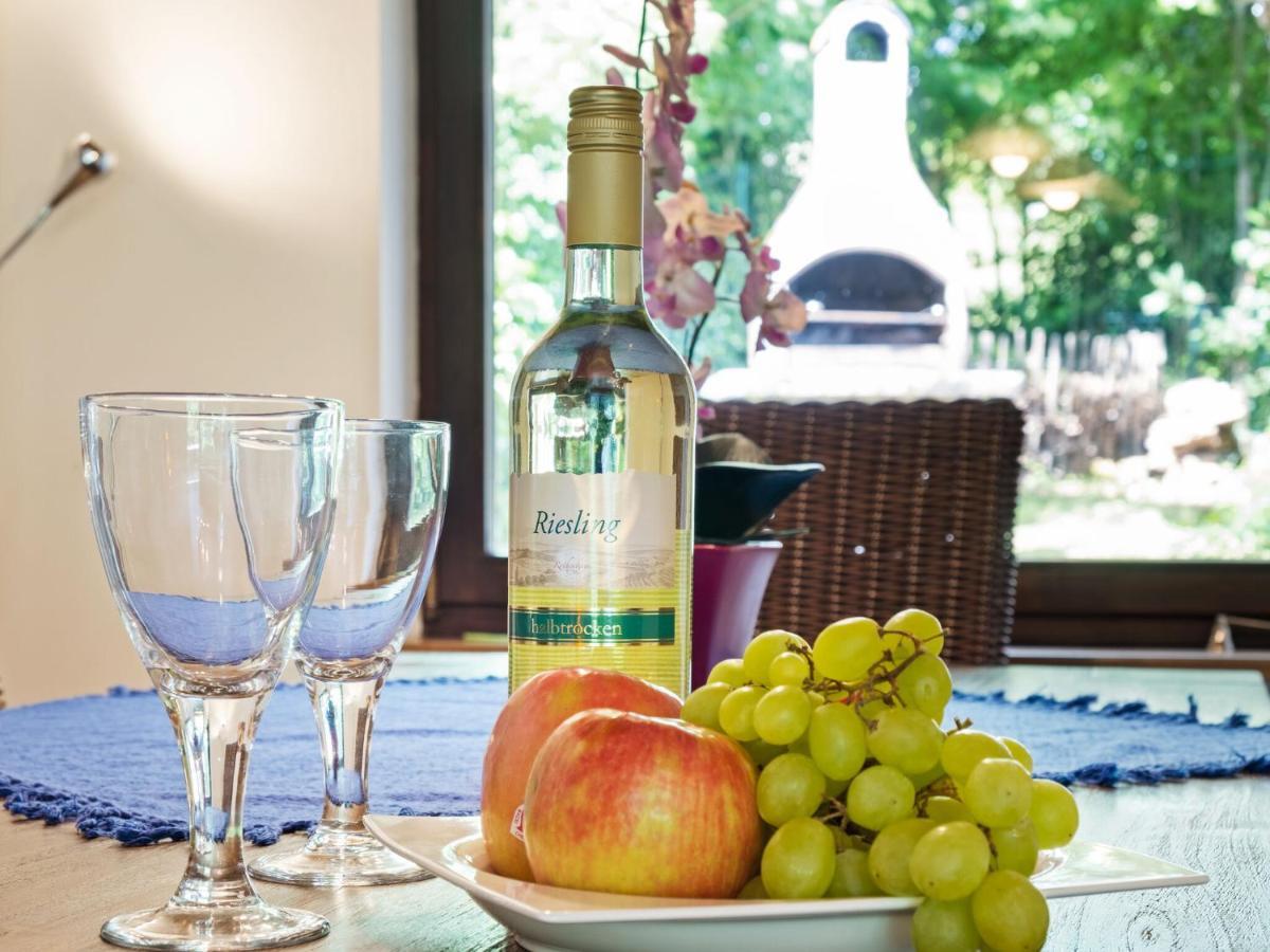 Idyllic Bungalow In Feusdorf With Forest View 部屋 写真