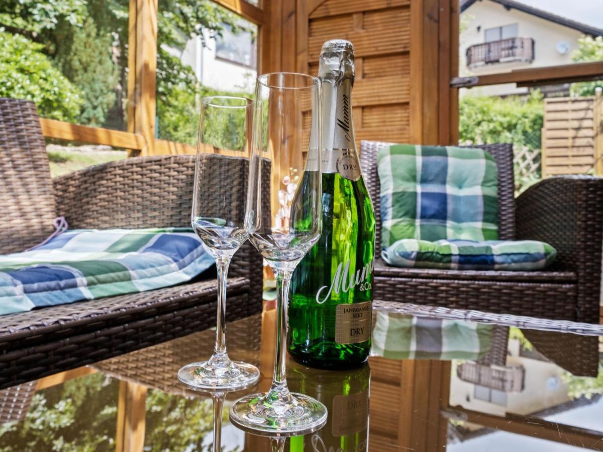 Idyllic Bungalow In Feusdorf With Forest View エクステリア 写真