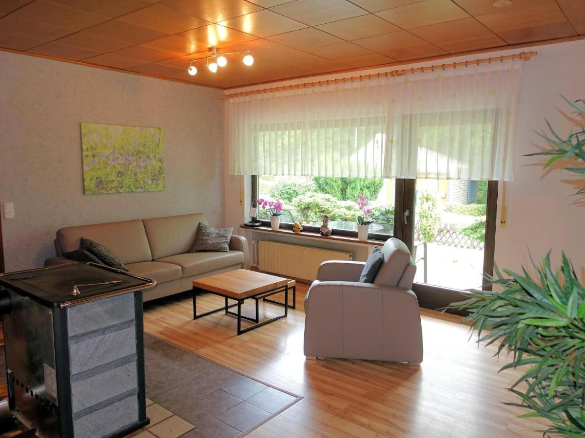 Idyllic Bungalow In Feusdorf With Forest View エクステリア 写真