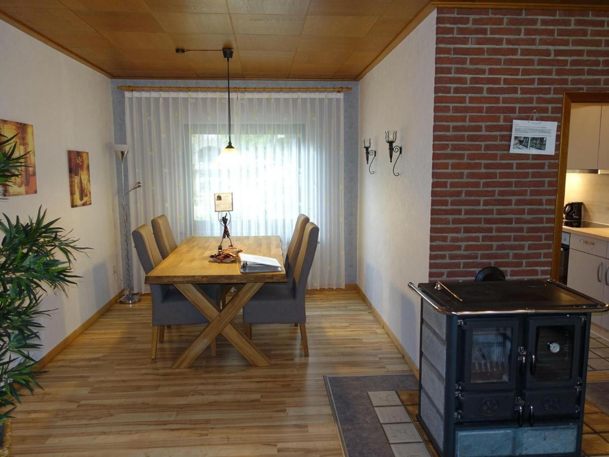 Idyllic Bungalow In Feusdorf With Forest View エクステリア 写真